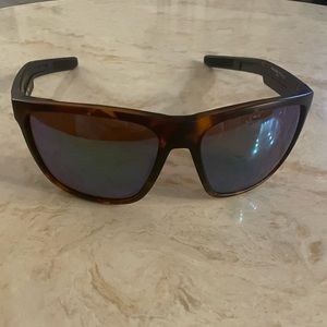 Never worn new Costa Del Mar sunglasses